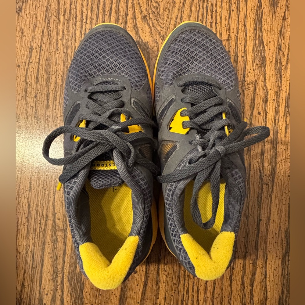 Nike livestrong 4Y unisex tennis shoes - Picture 5 of 8